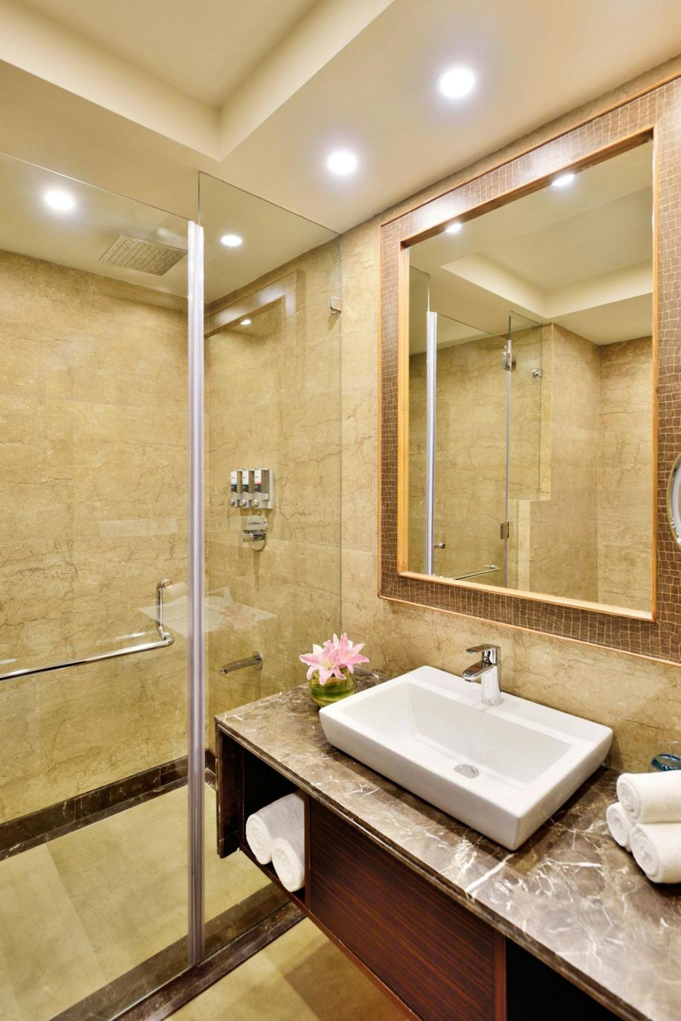 Four Points By Sheraton Srinagar Екстериор снимка