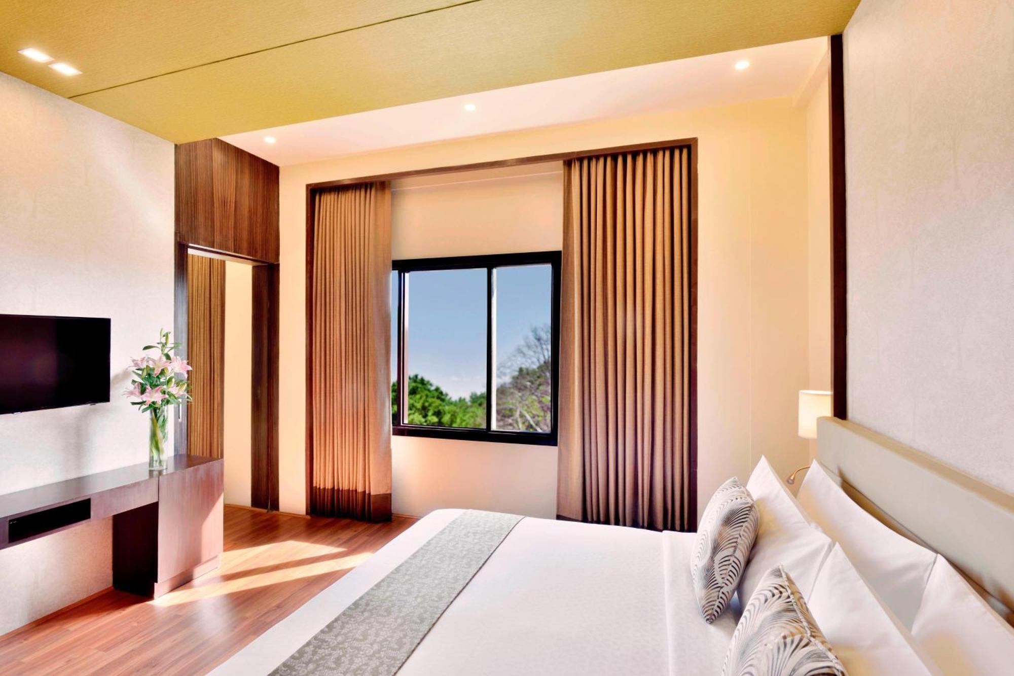 Four Points By Sheraton Srinagar Екстериор снимка